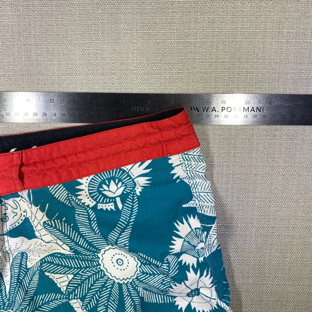 Vissla Mens Boardshorts Teal Red Floral Seahorse Print Swim Trunks Size 36